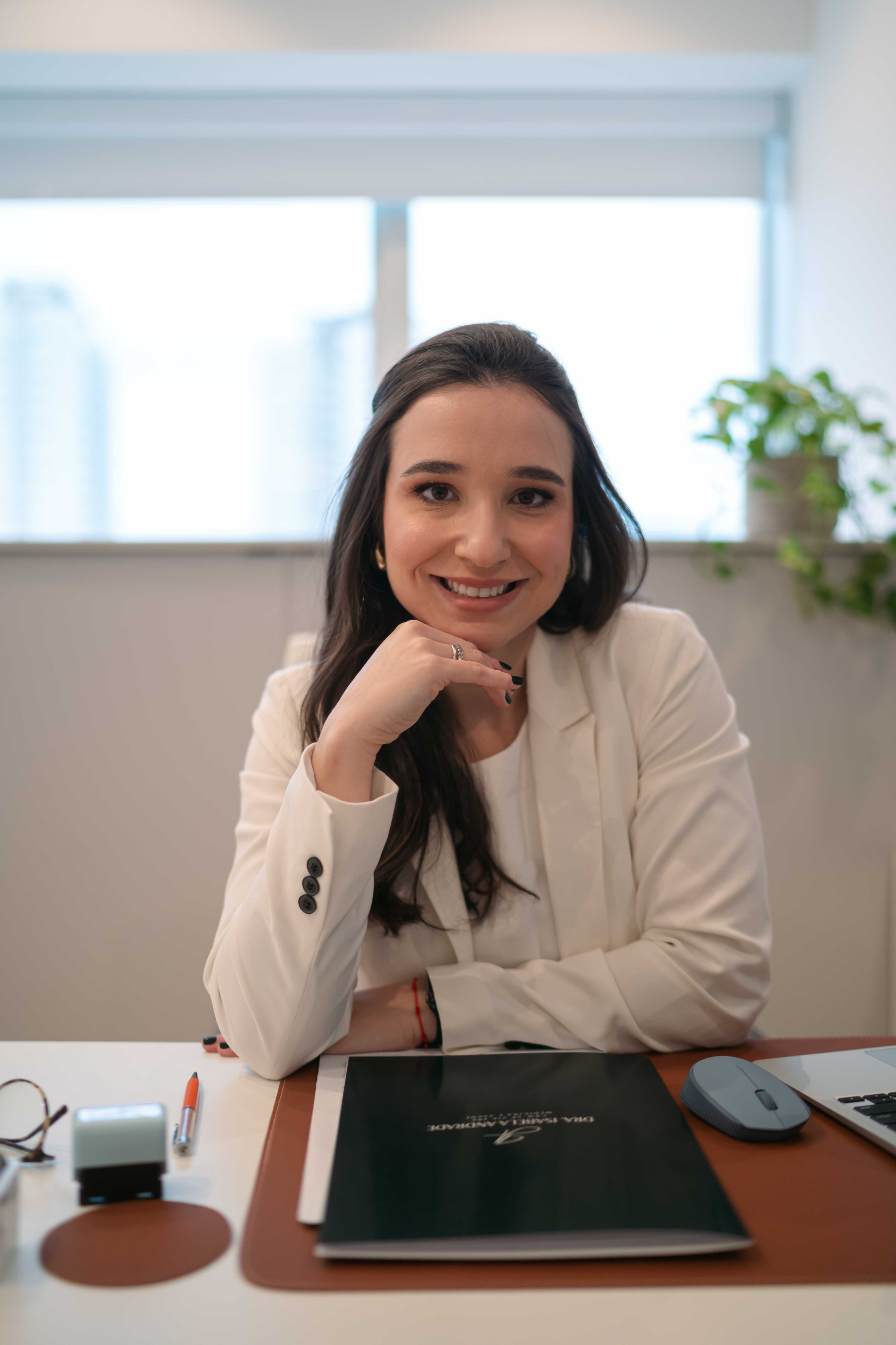 Detalhe adicional da Dra. Isabela Andrade